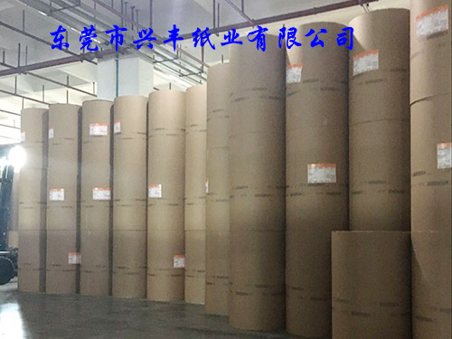 成品倉庫一角